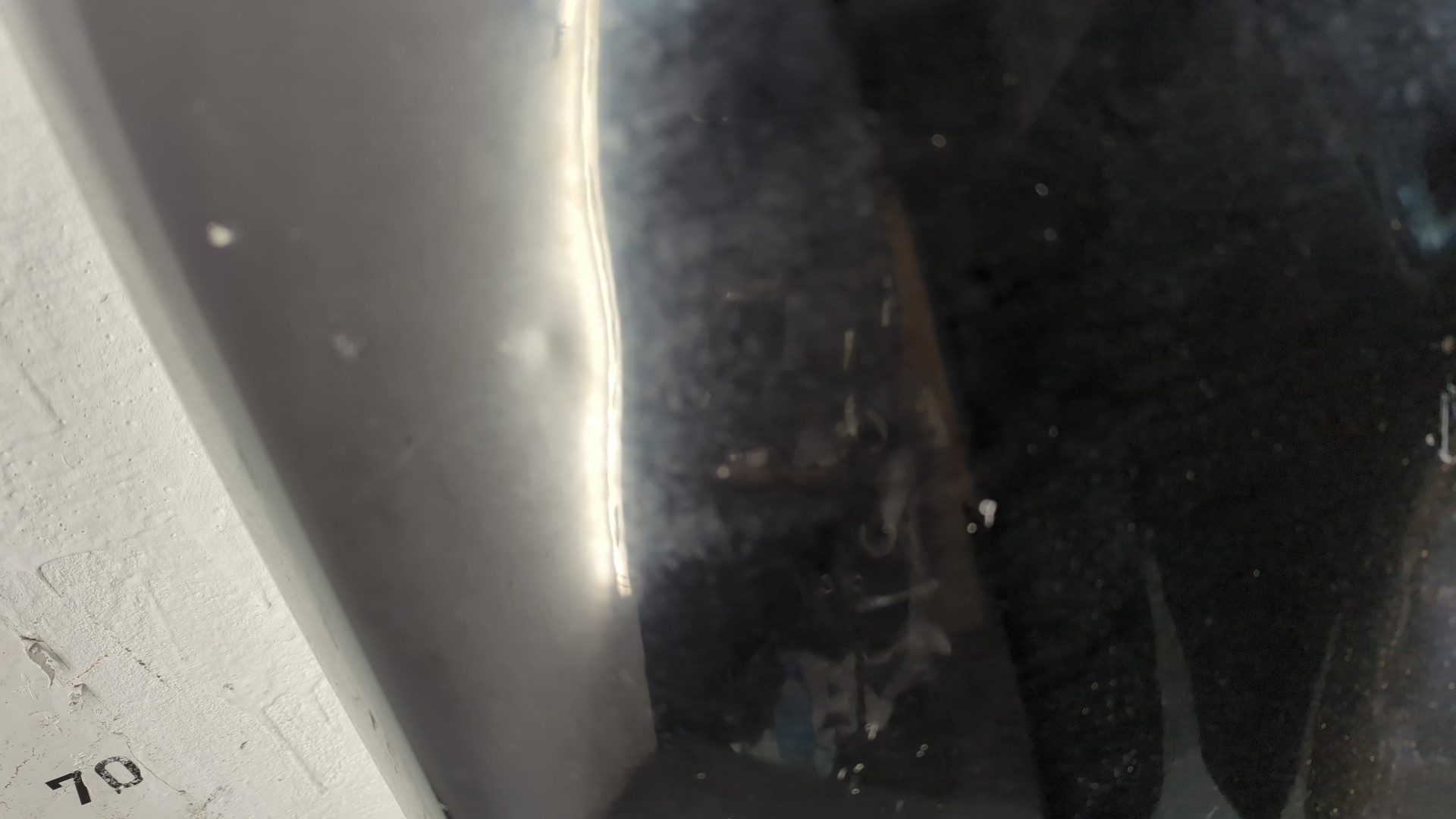 Крыло переднее правое