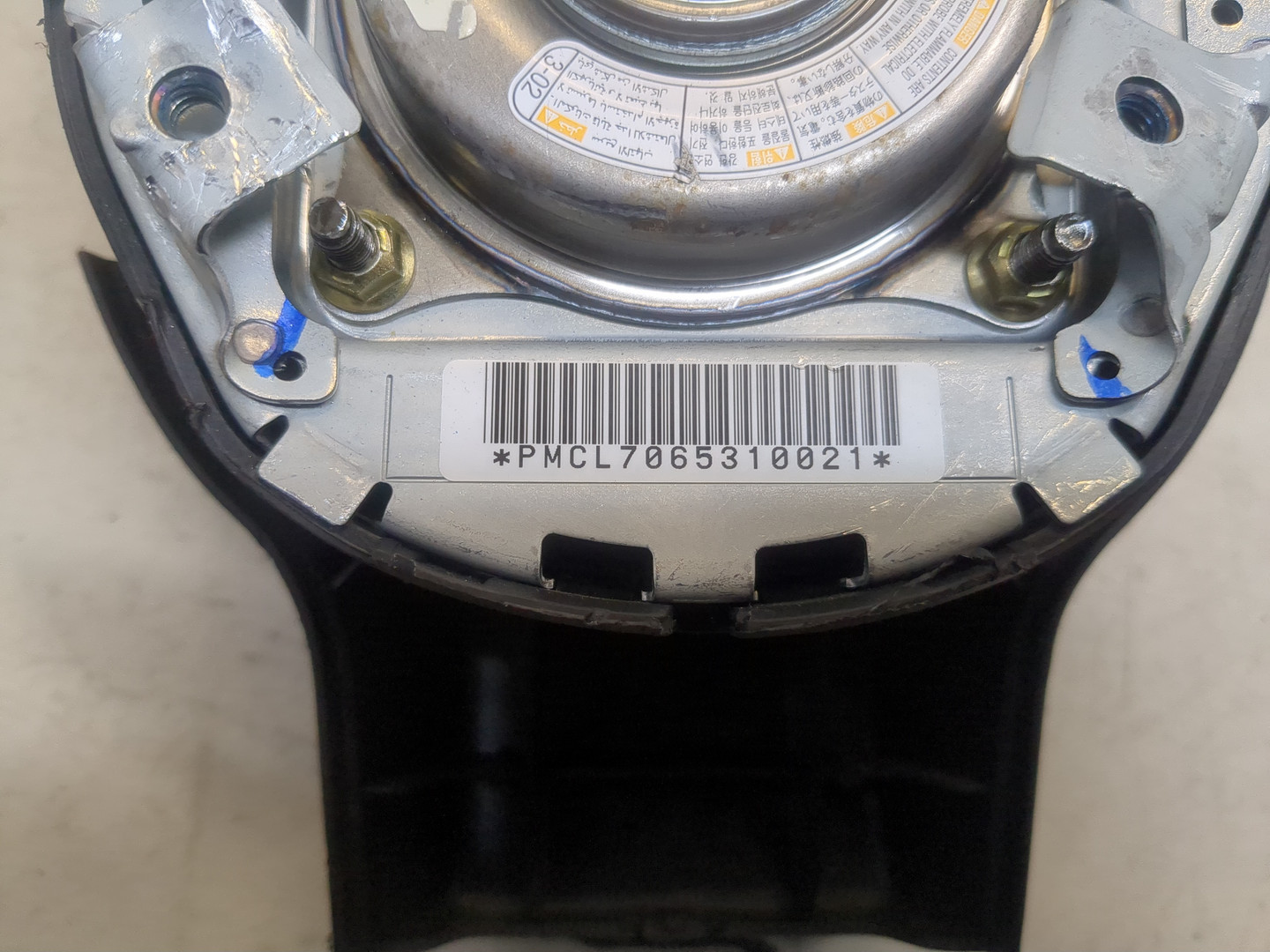 Подушка безопасности в рулевое колесо