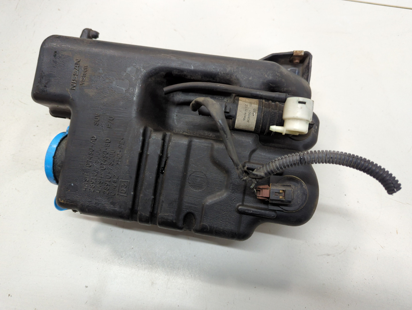 Бачок омывателя лобового стекла