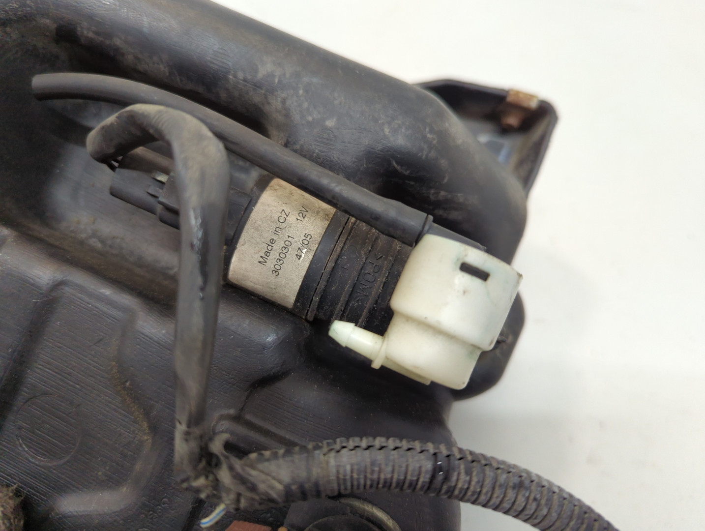 Бачок омывателя лобового стекла