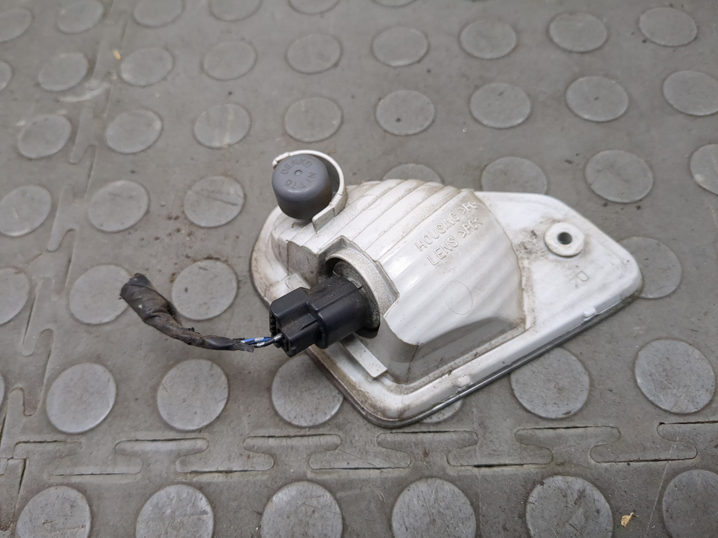 Плафон салонный