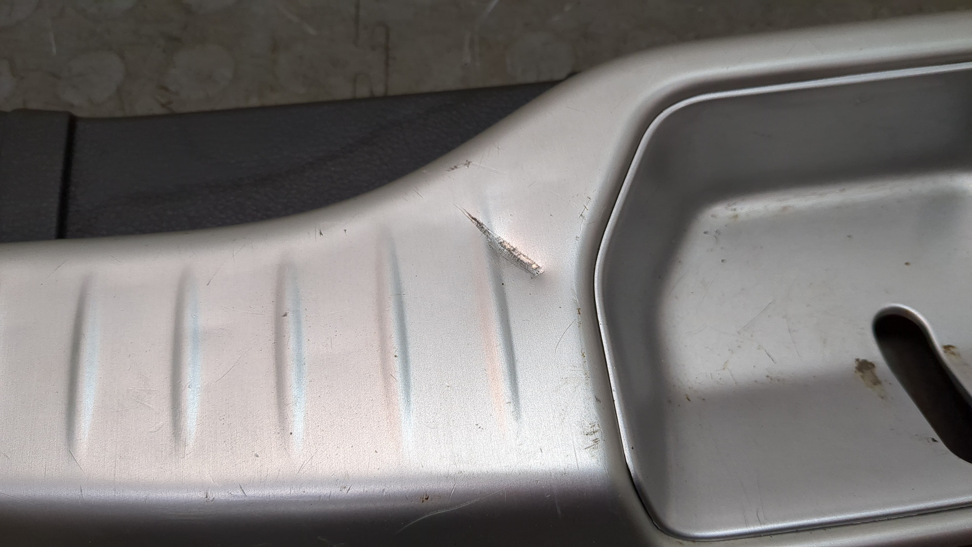 Обшивка багажника