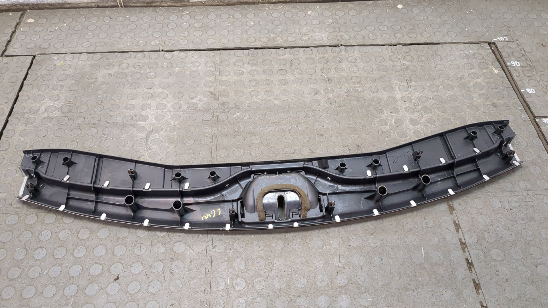 Обшивка багажника