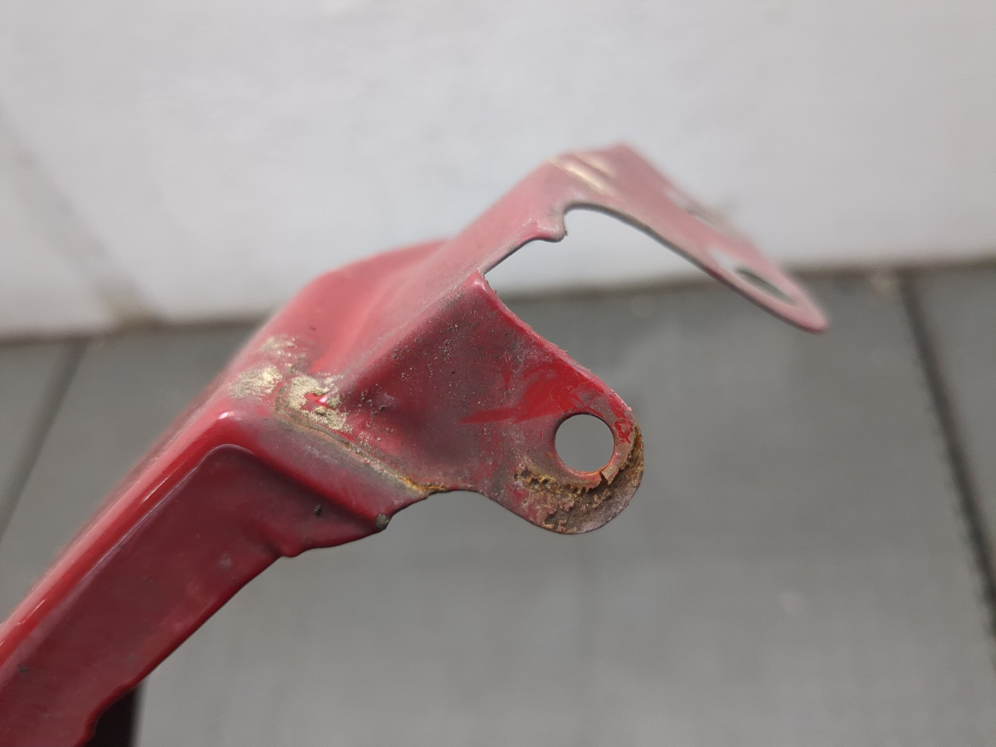 Крыло переднее левое