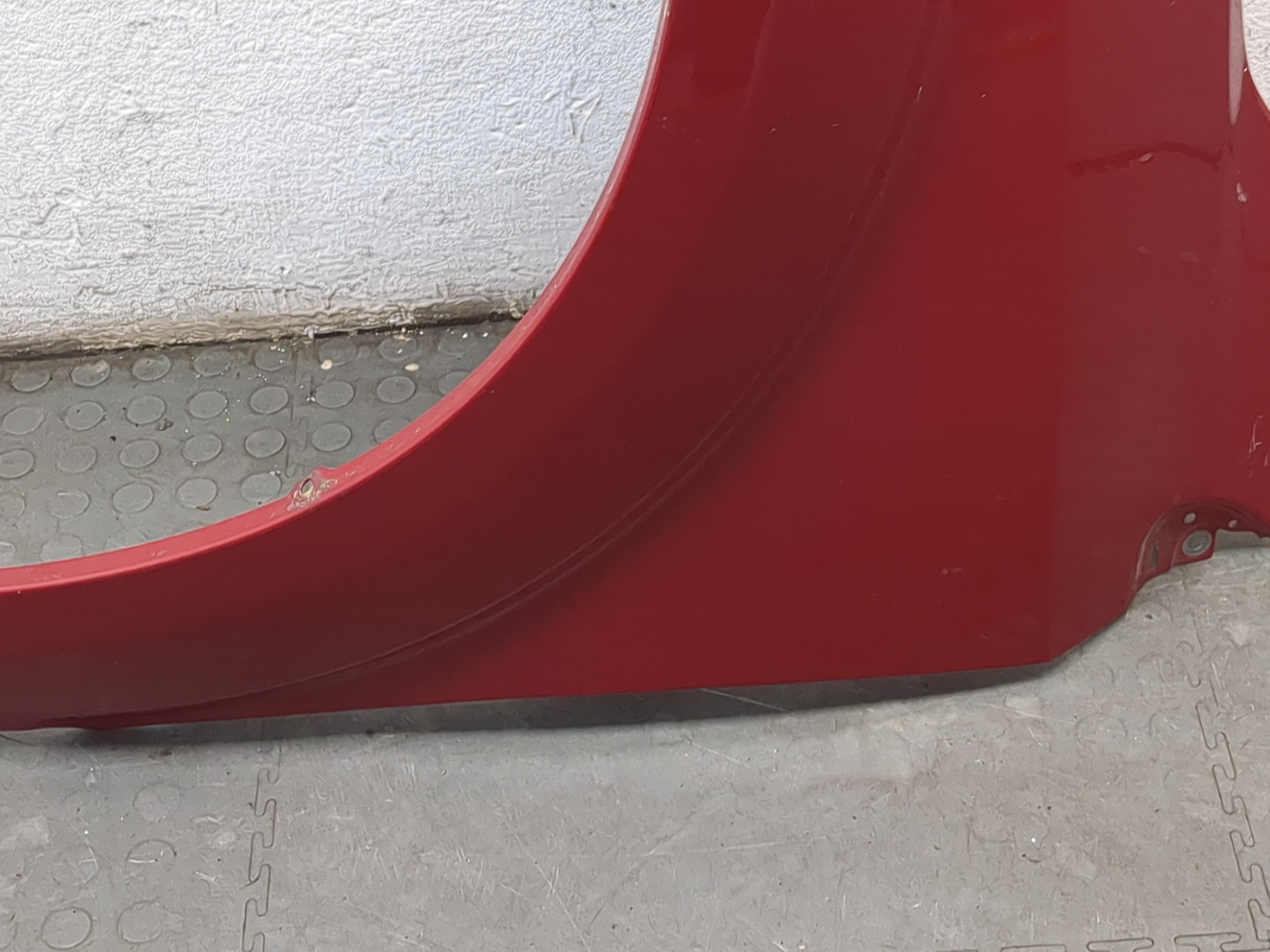 Крыло переднее левое