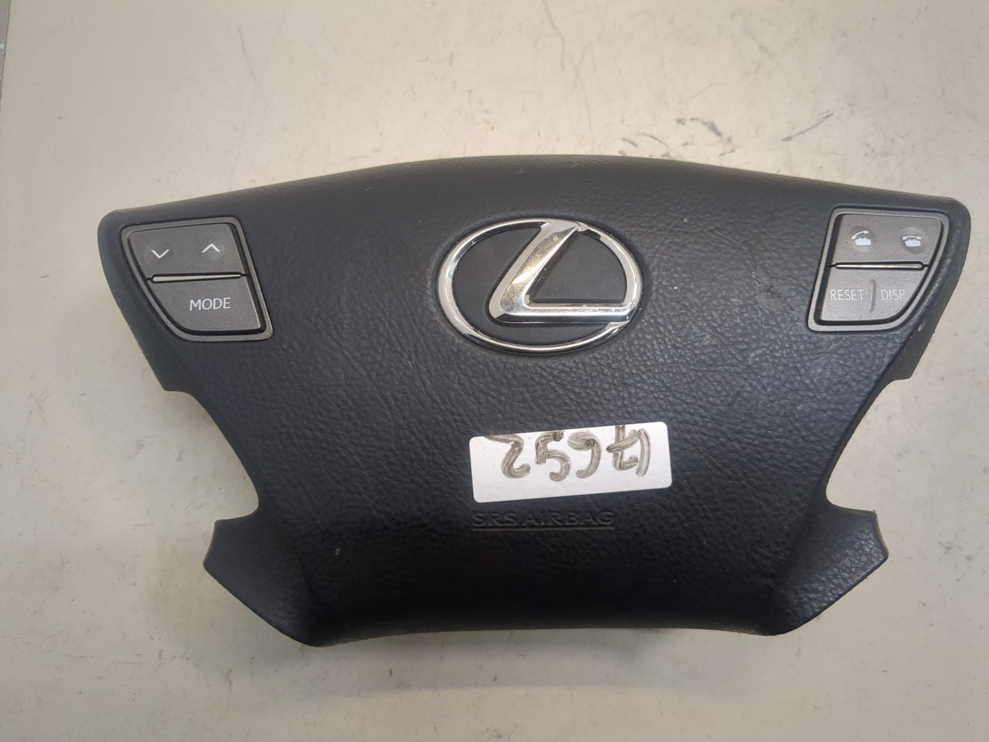 Подушка безопасности в рулевое колесо