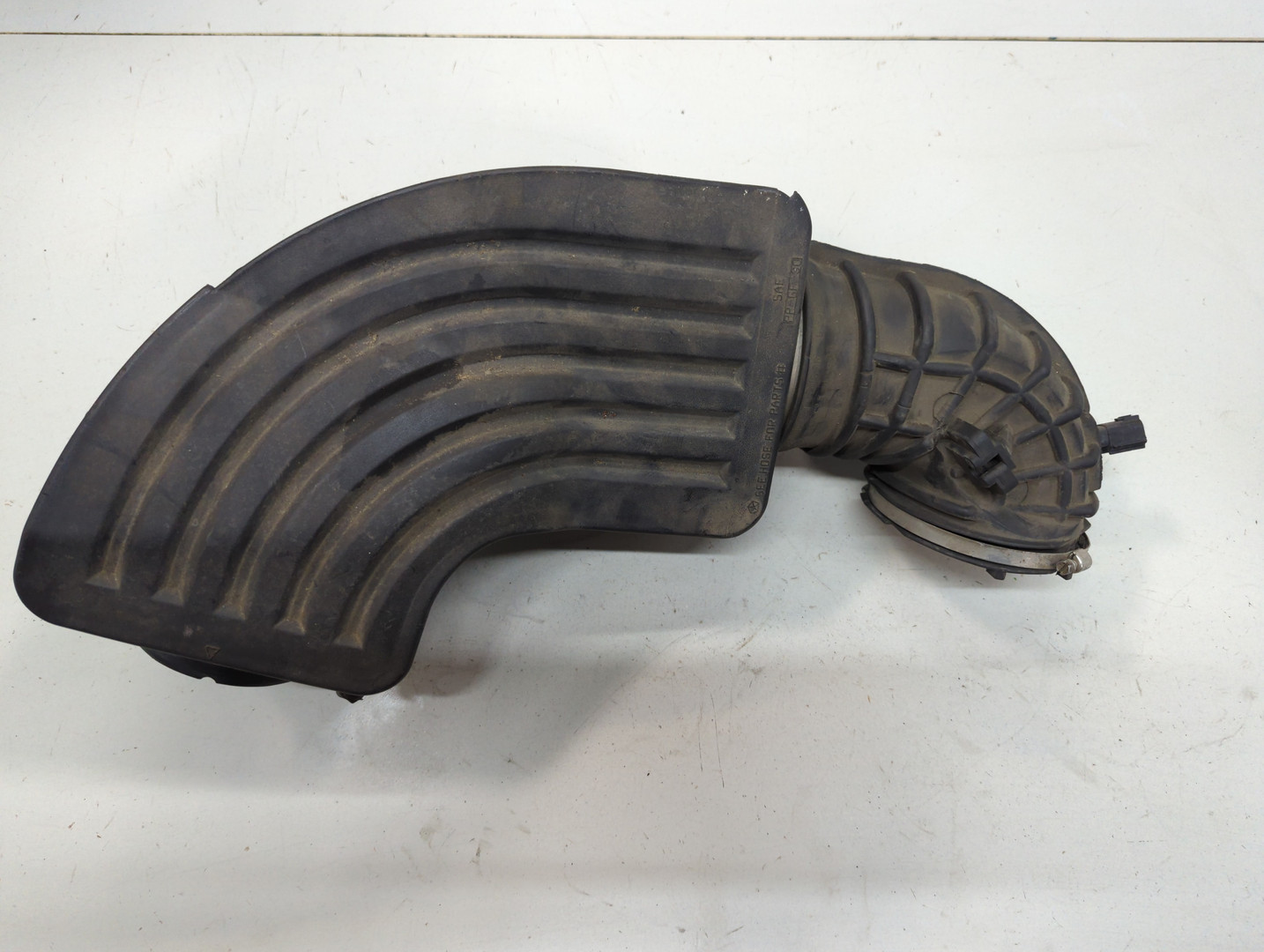 Резонатор воздушного фильтра