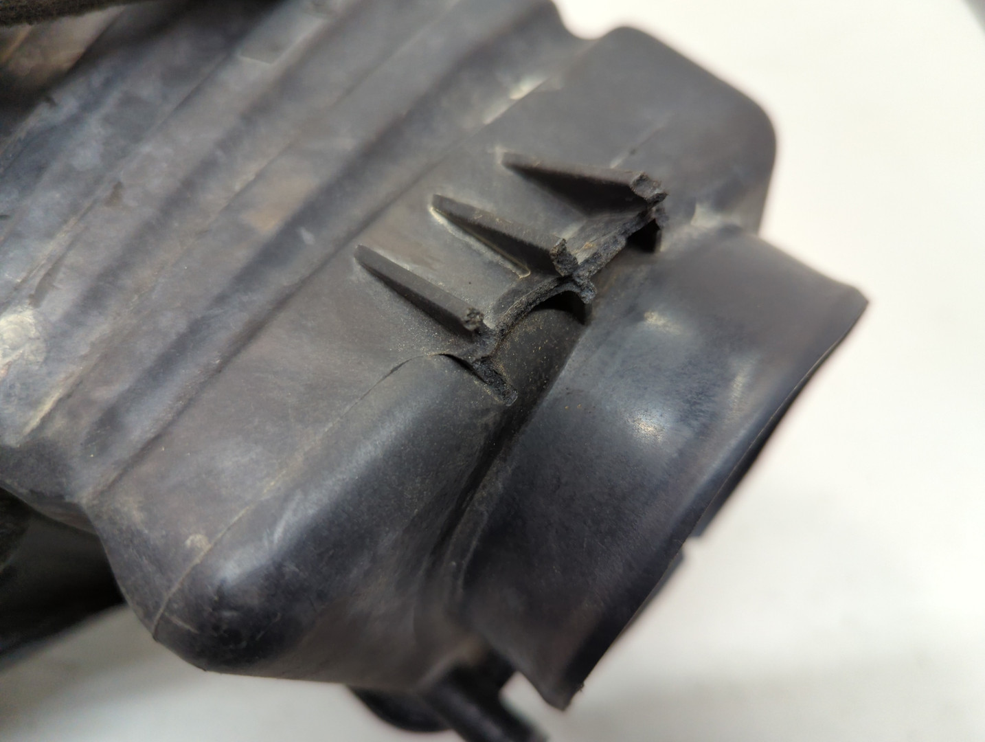 Резонатор воздушного фильтра