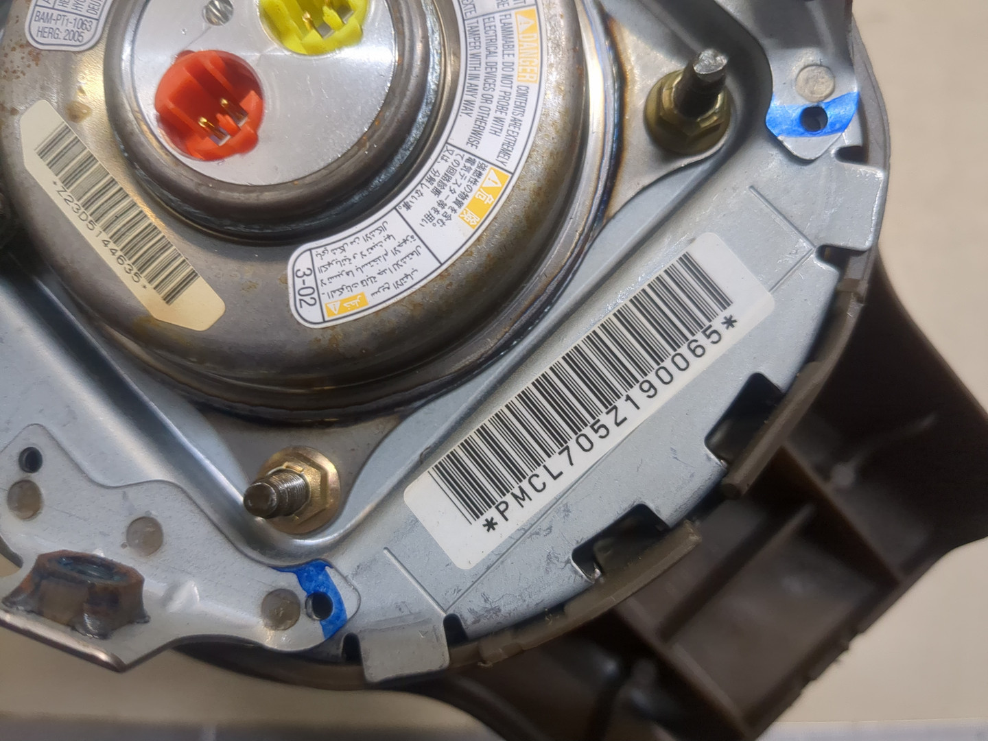 Подушка безопасности в рулевое колесо