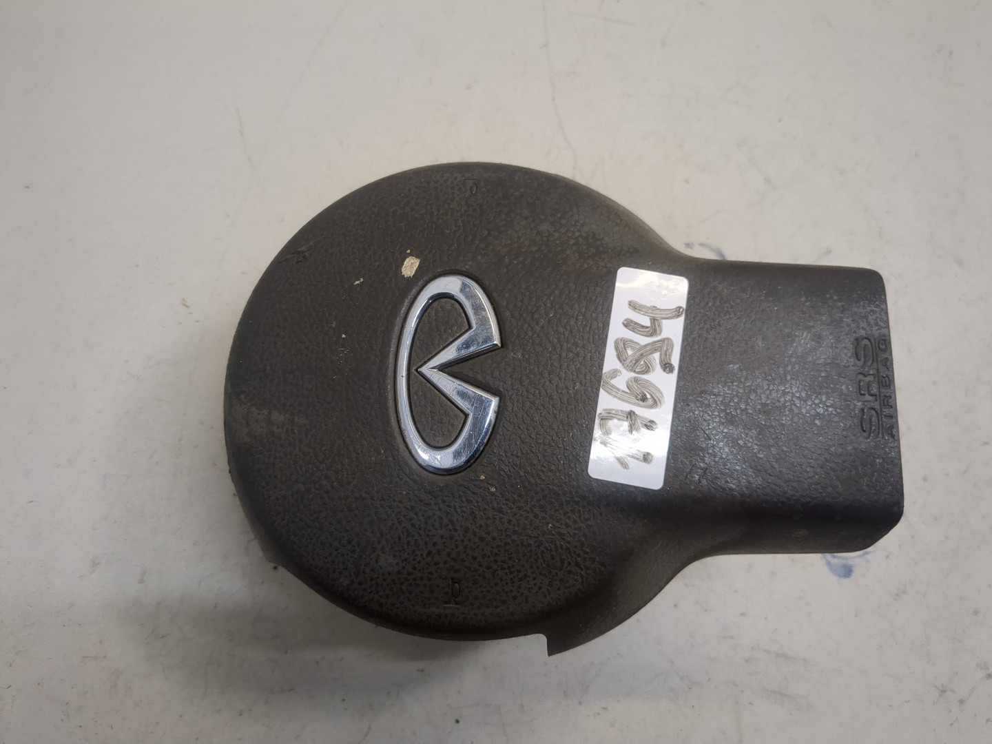 Подушка безопасности в рулевое колесо