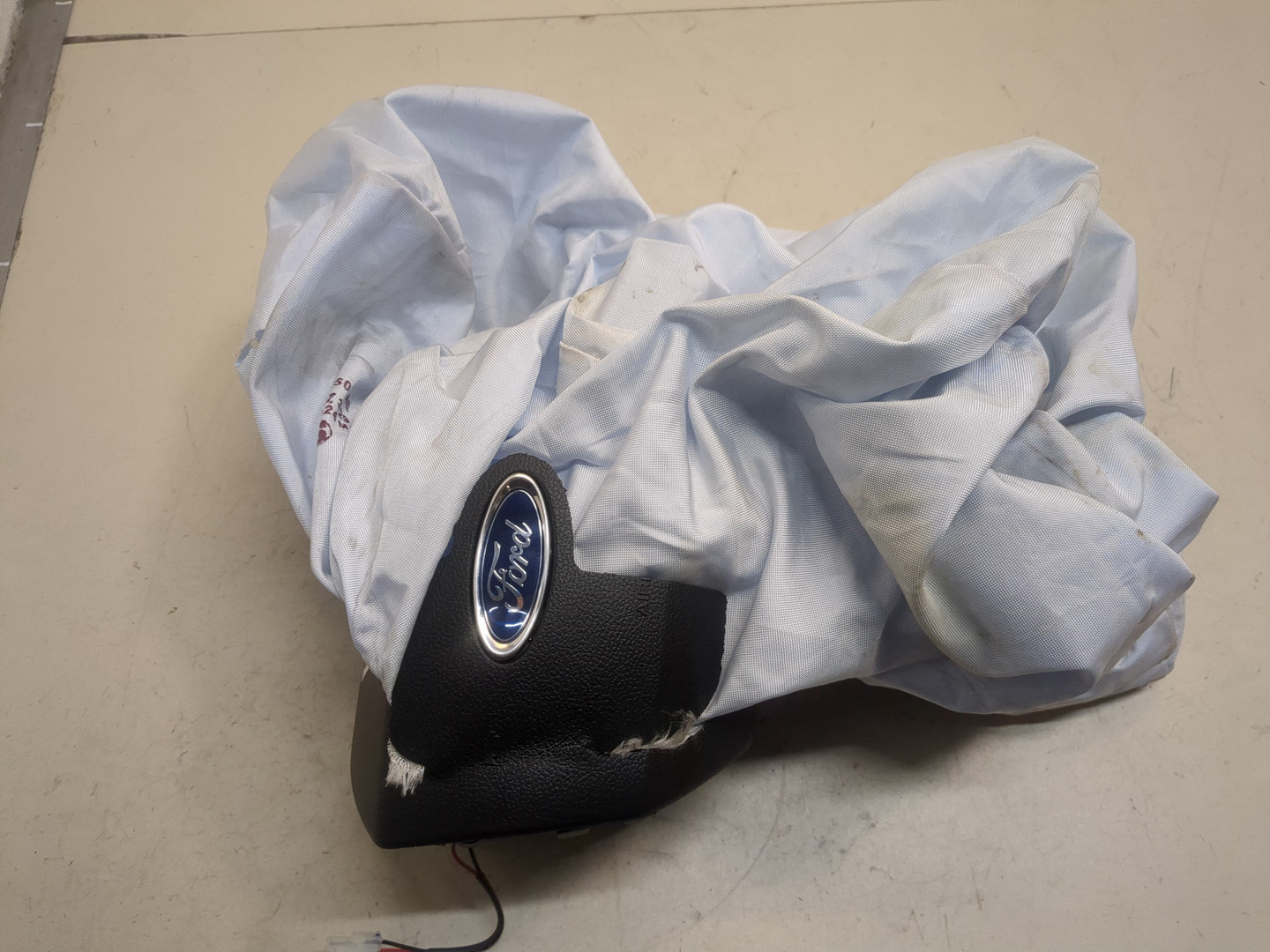 Подушка безопасности в рулевое колесо