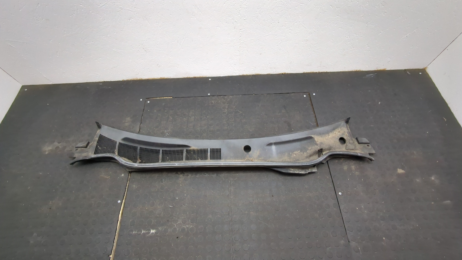 Решетка стеклоочистителей (Жабо)