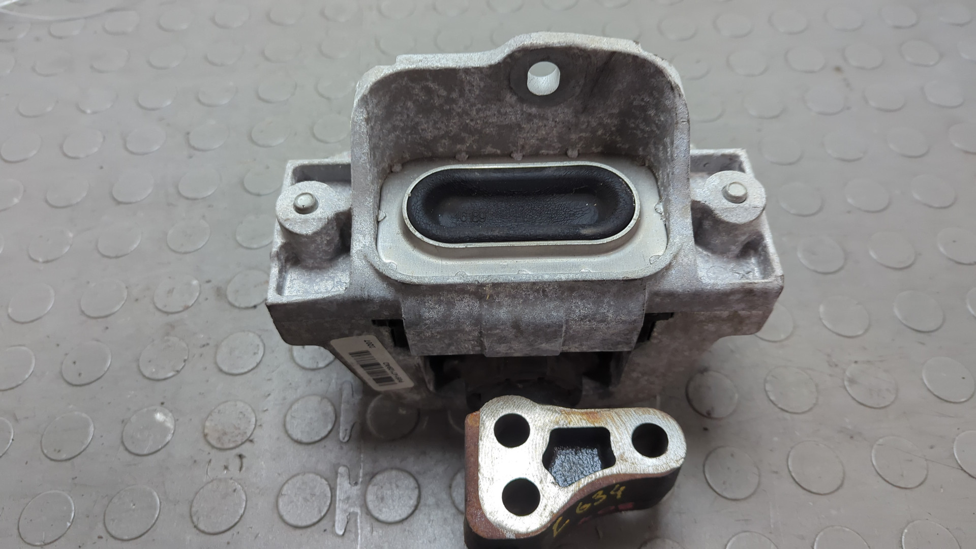 Опора двигателя