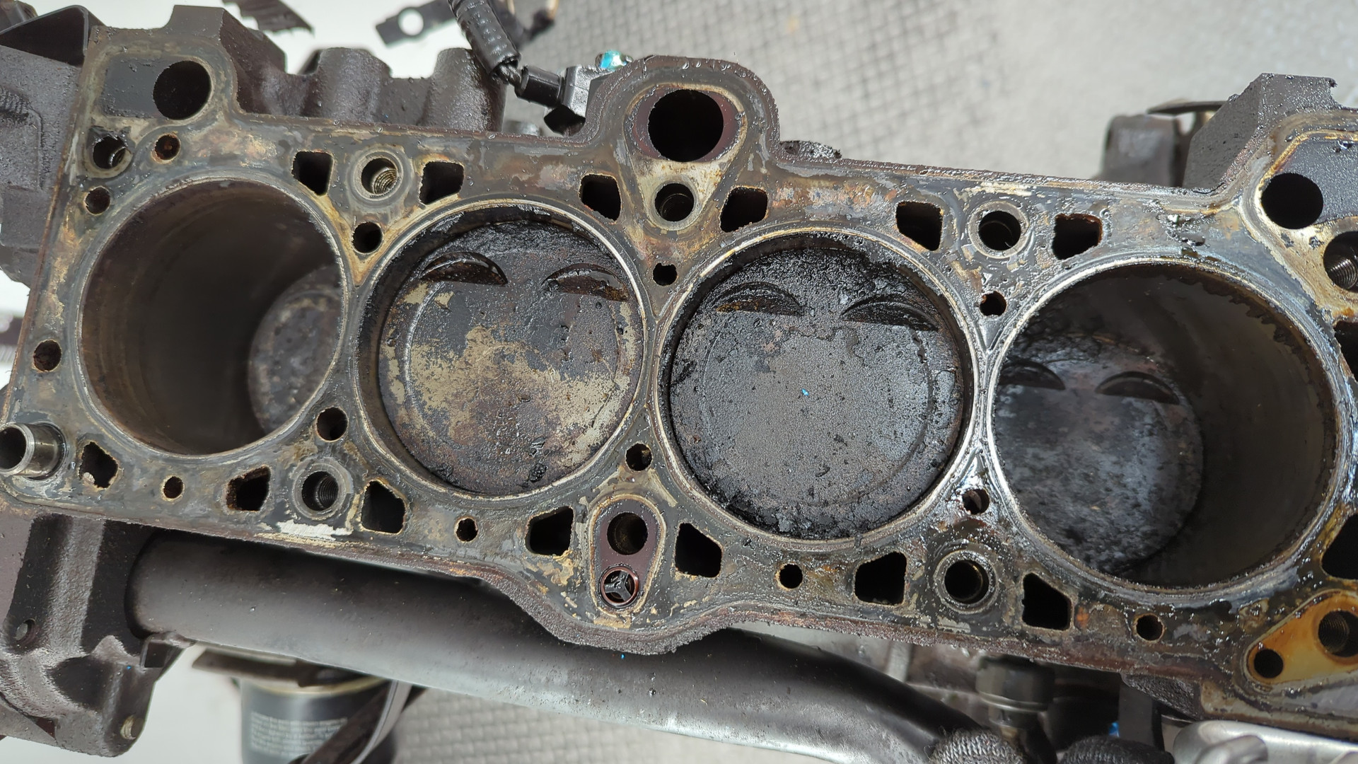 Блок двигателя