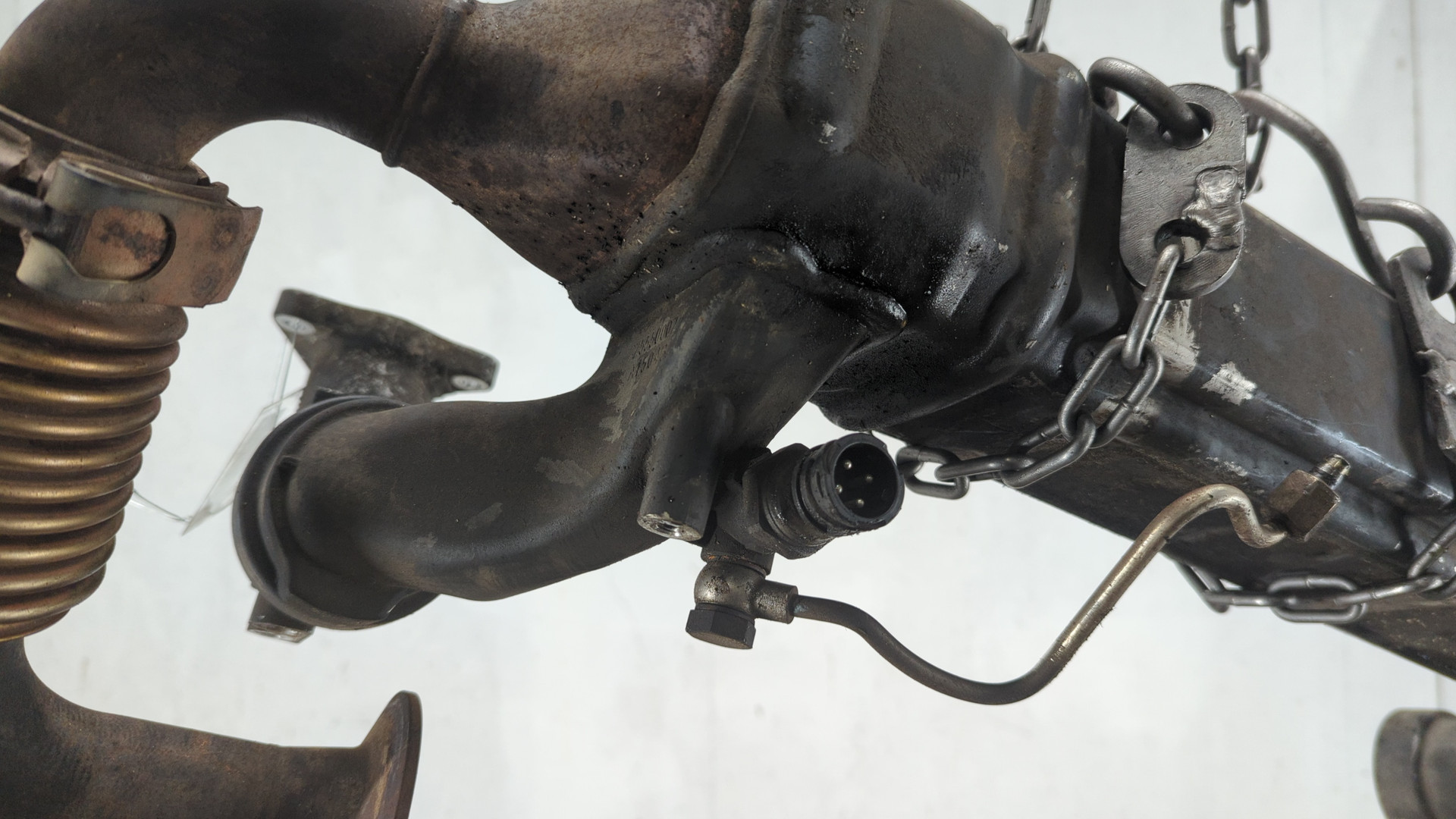 Тройник вентиляции картерных газов