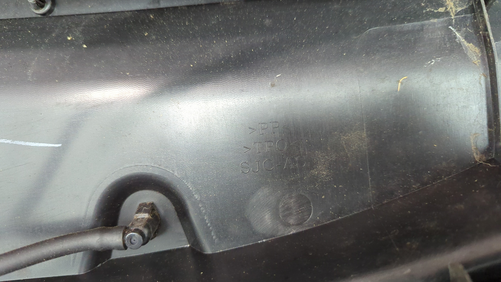 Решетка стеклоочистителей (Жабо)