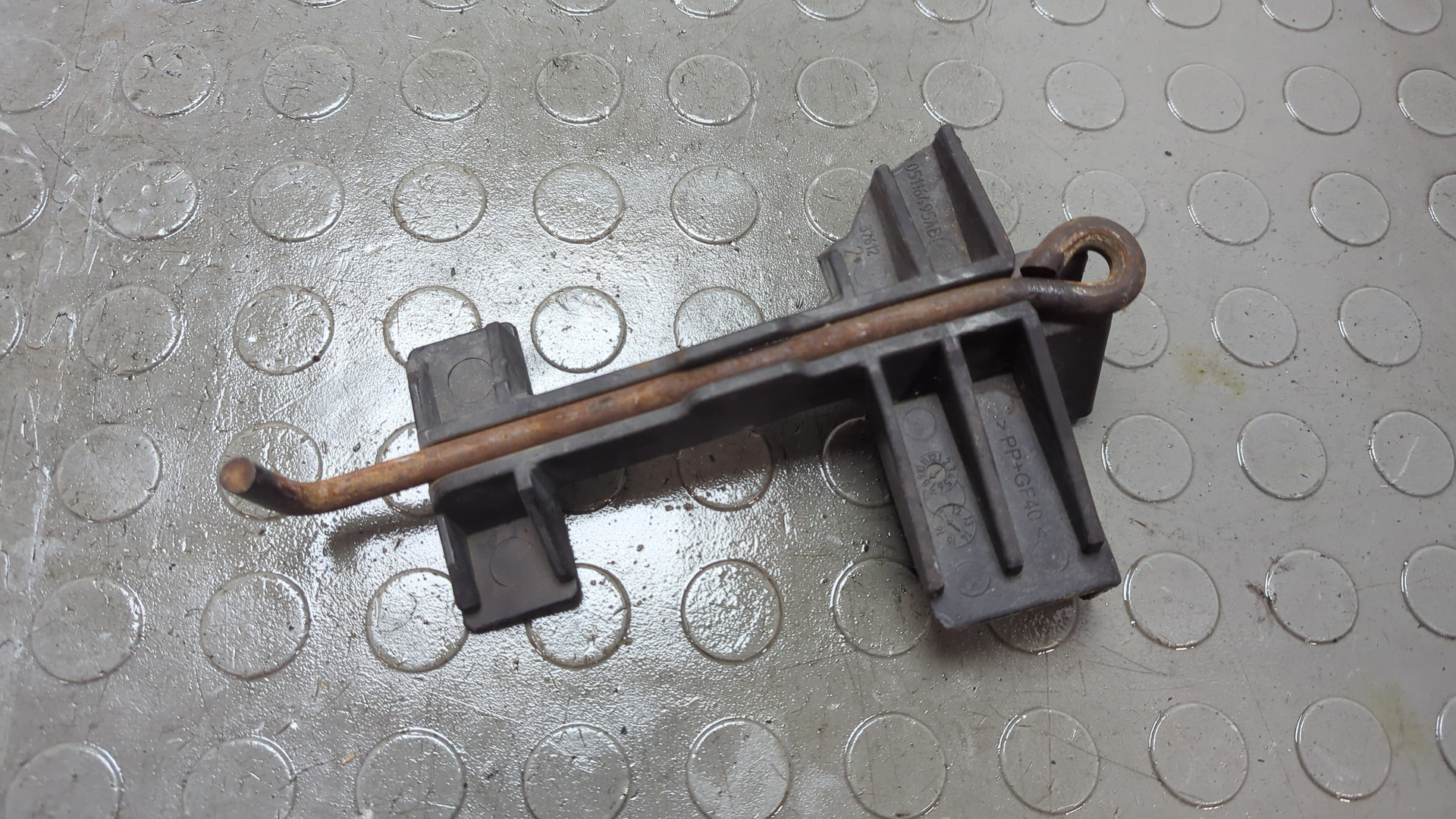 Кронштейн (сопут. товар)