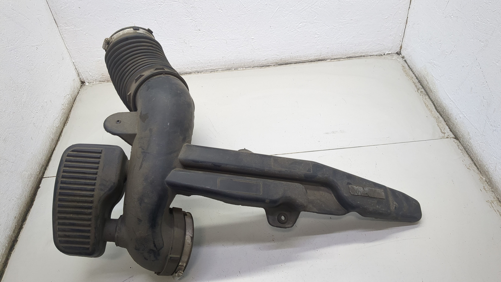 Патрубок воздушного фильтра