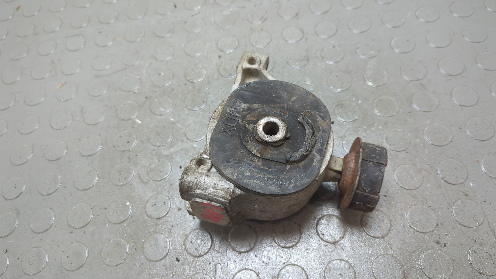 Опора двигателя