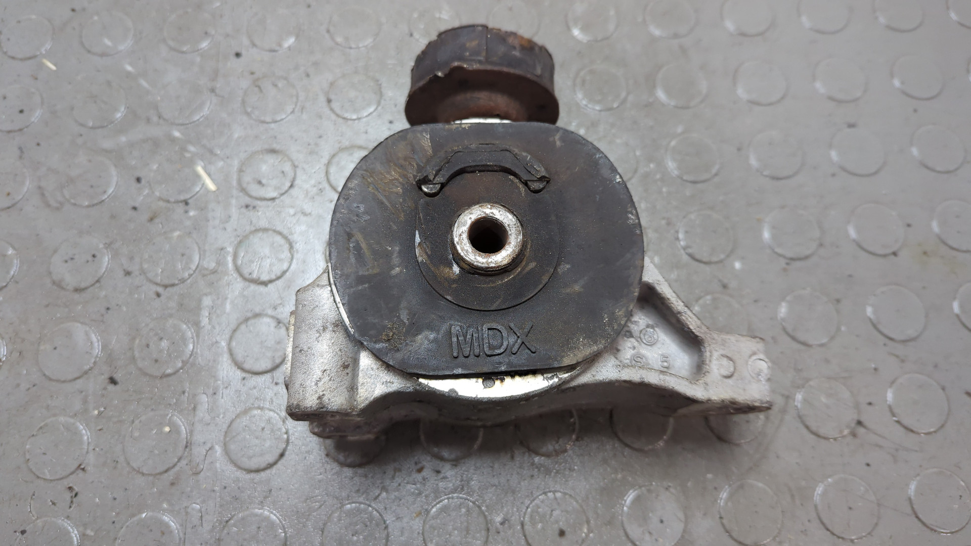 Опора двигателя