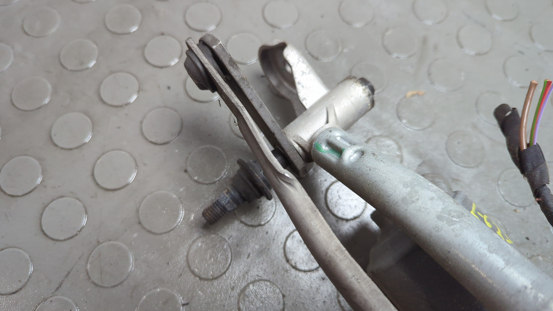 Трапеция стеклоочистителей