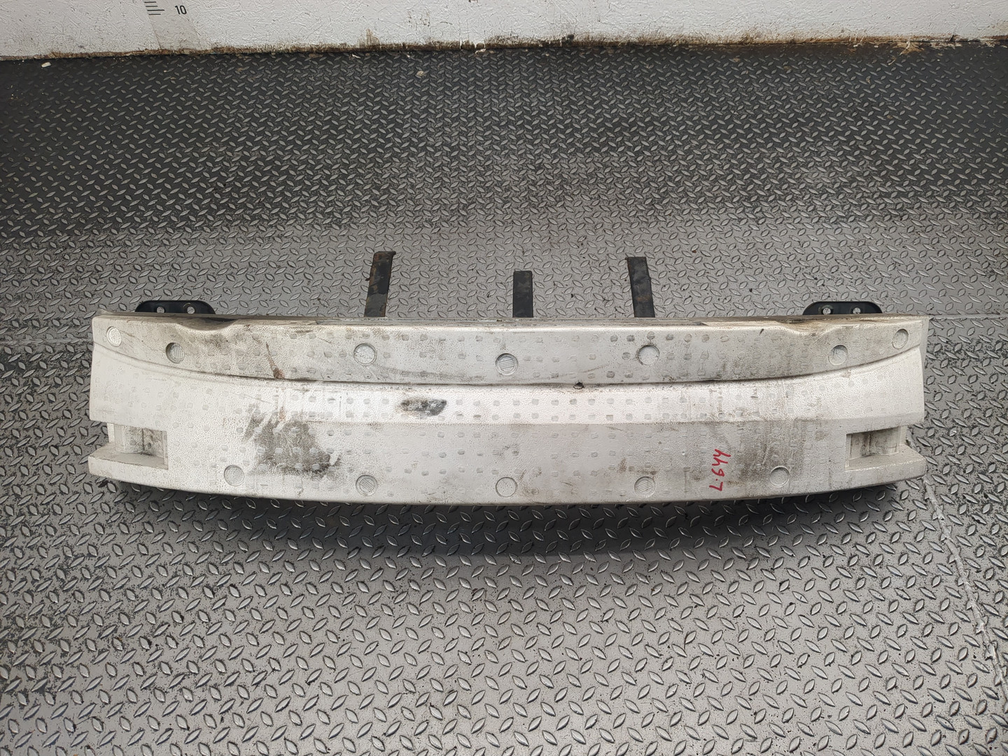 Усилитель заднего бампера