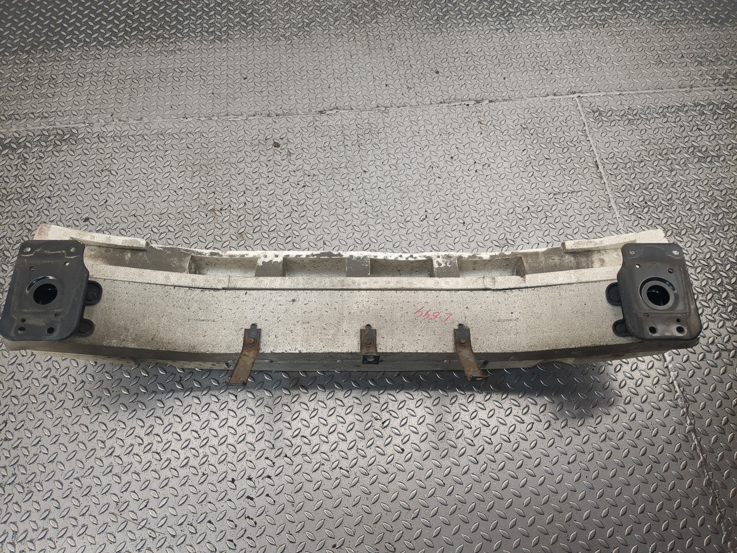 Усилитель заднего бампера