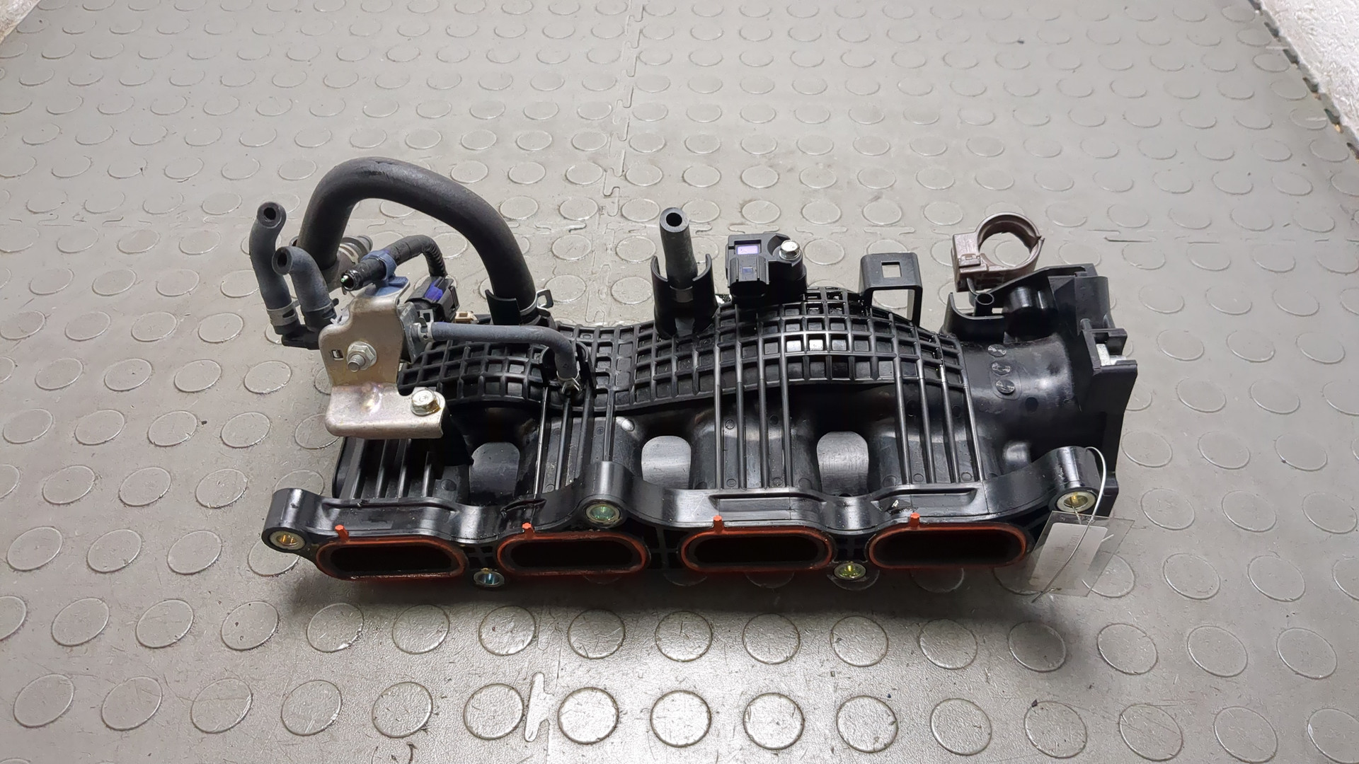 Коллектор впускной