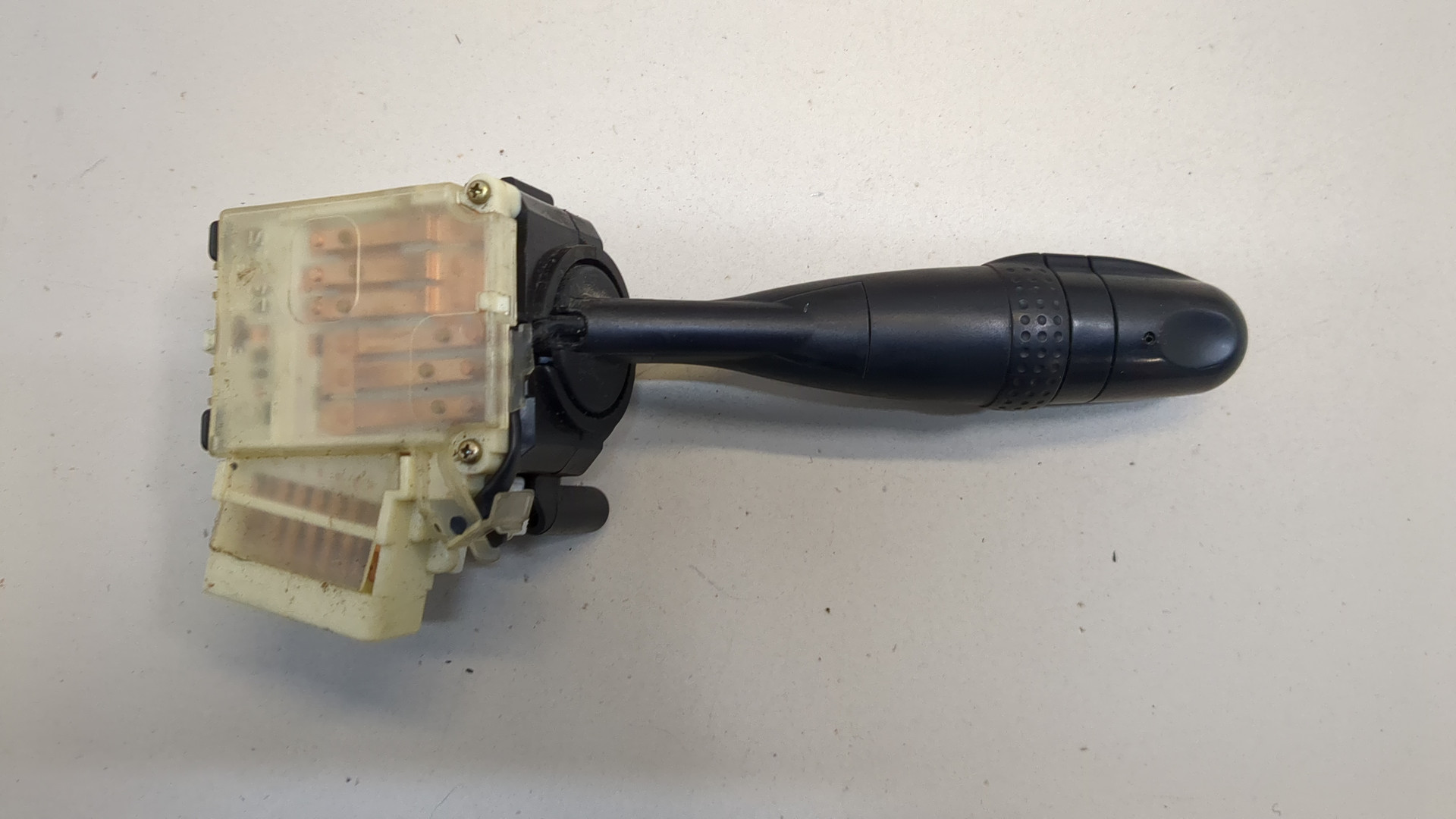 Переключатель поворотов подрулевой