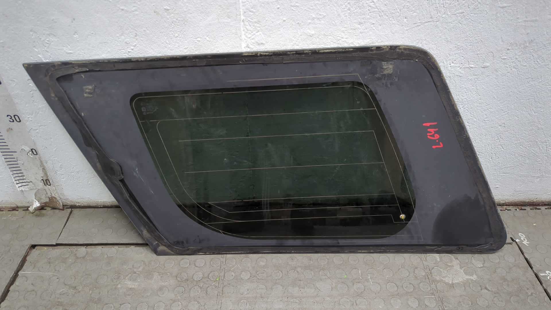 Стекло боковое
