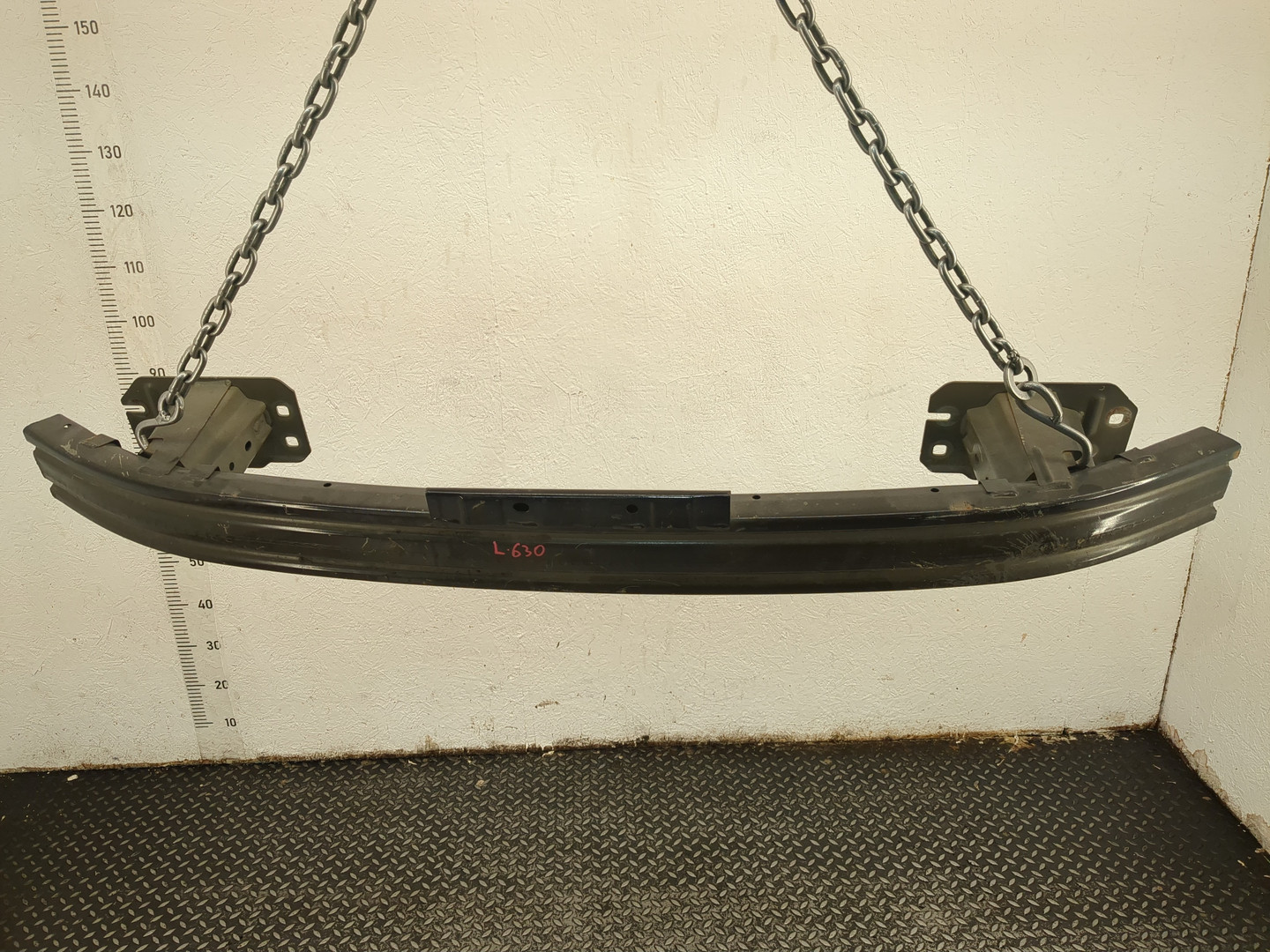 Усилитель заднего бампера