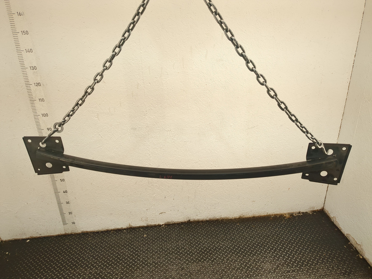 Усилитель переднего бампера