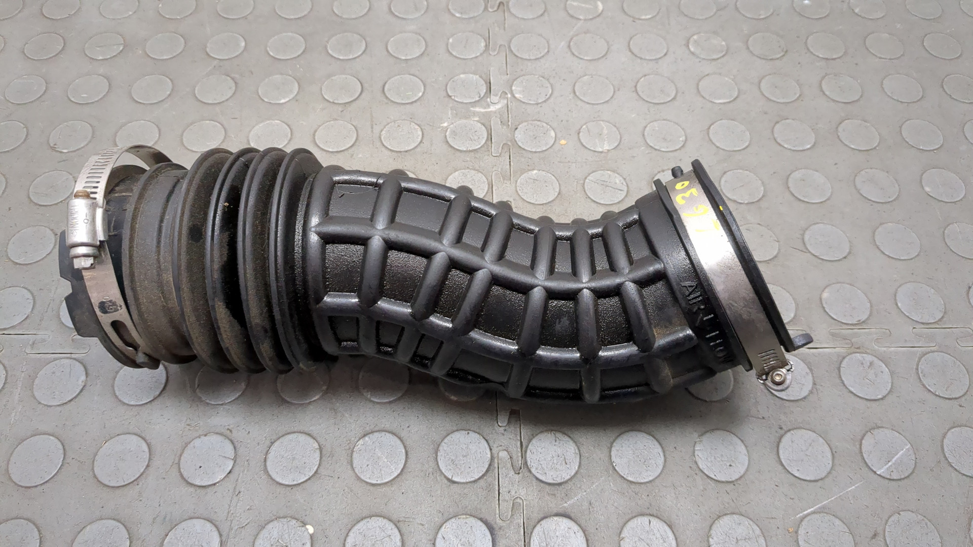 Патрубок воздушного фильтра