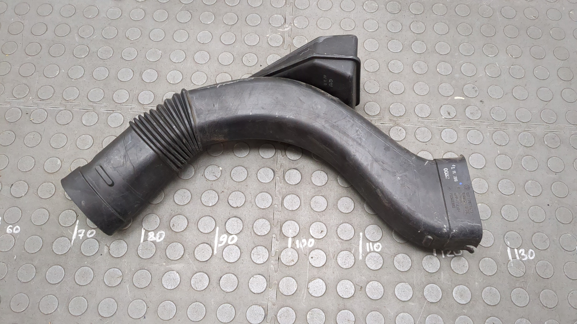 Патрубок воздушного фильтра