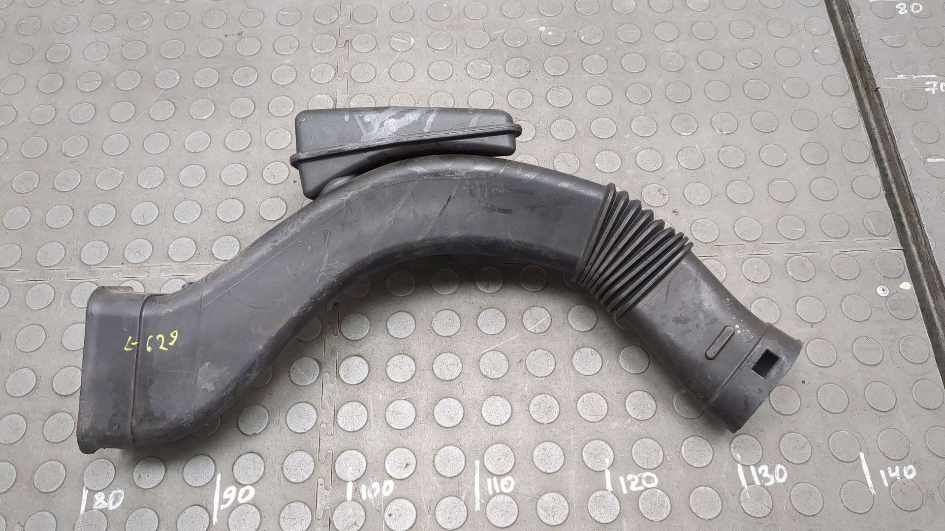 Патрубок воздушного фильтра