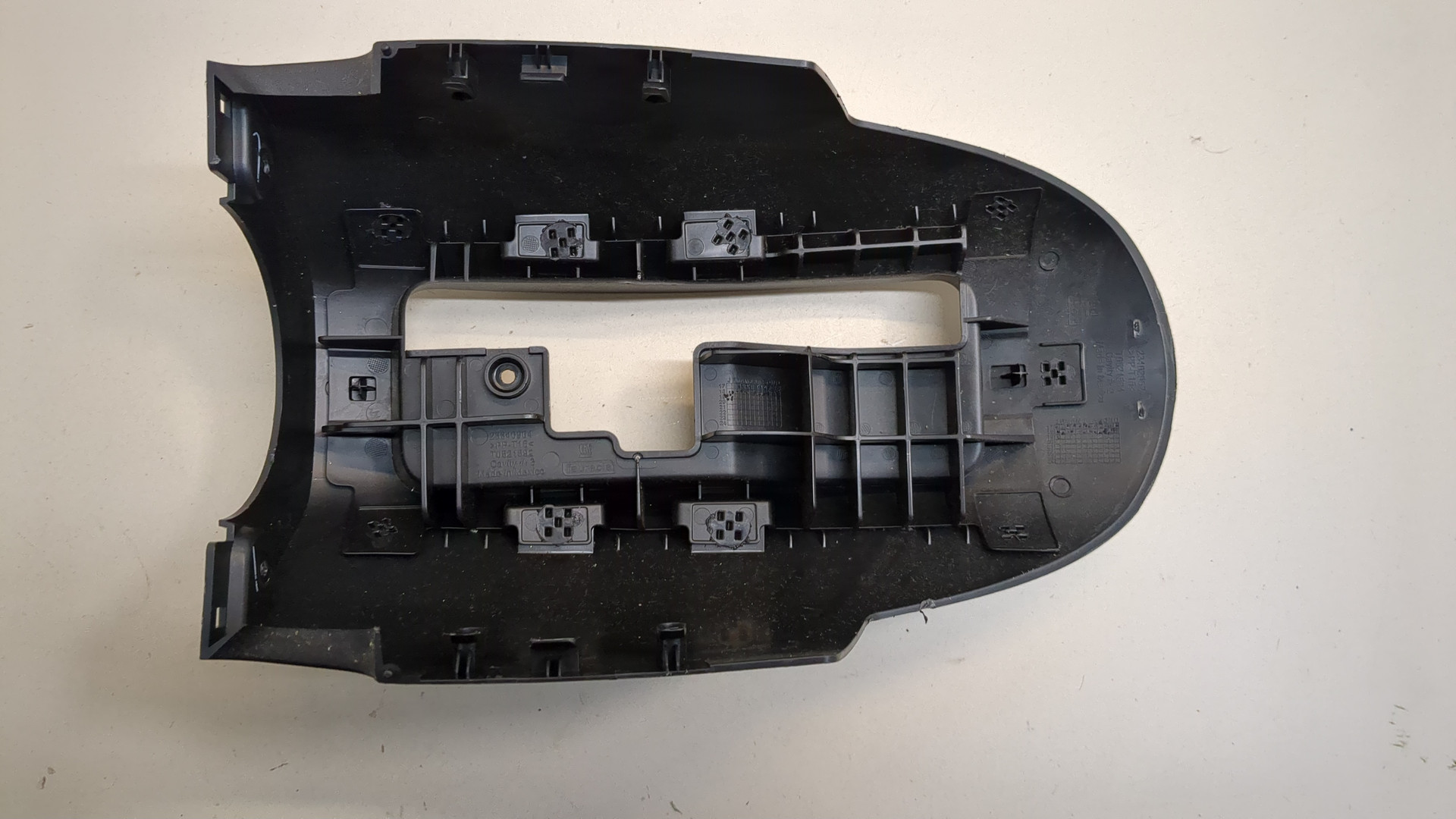 Кожух рулевой колонки