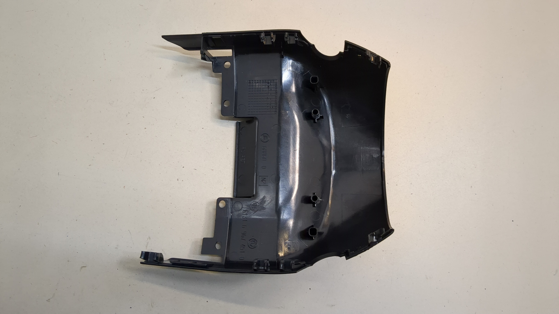 Кожух рулевой колонки