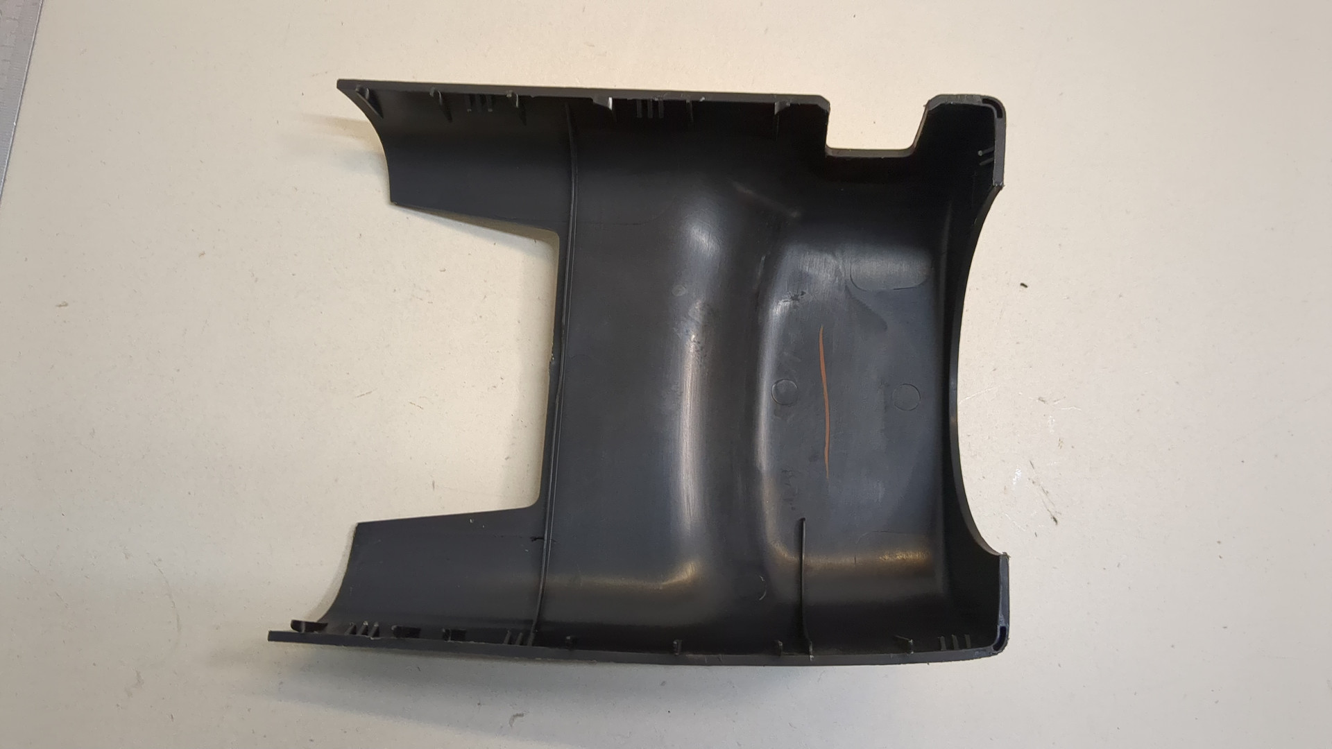 Кожух рулевой колонки