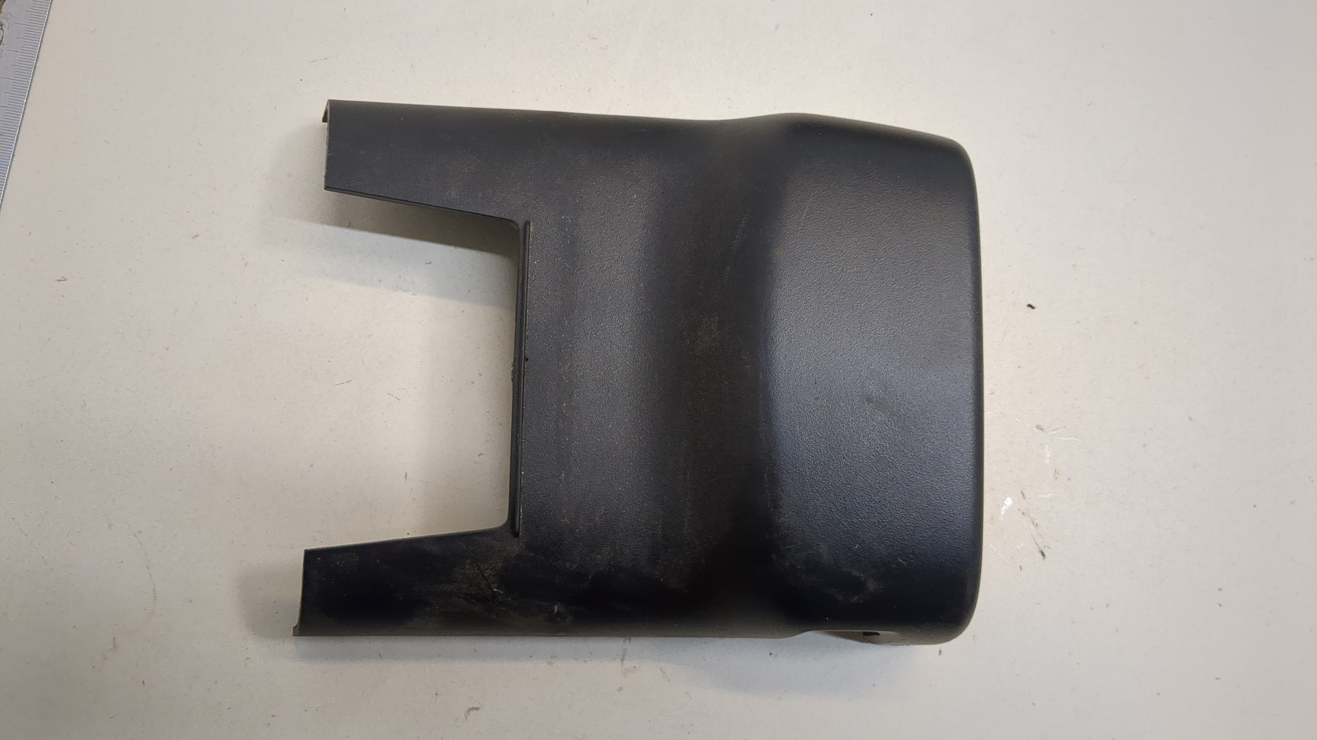 Кожух рулевой колонки