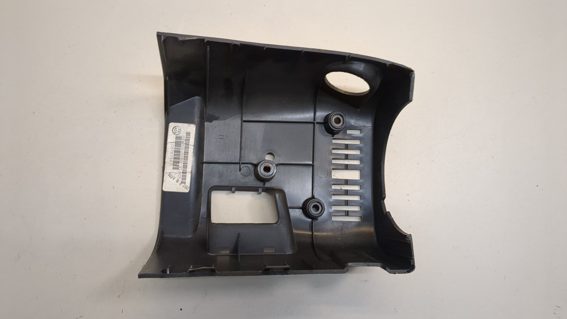 Кожух рулевой колонки