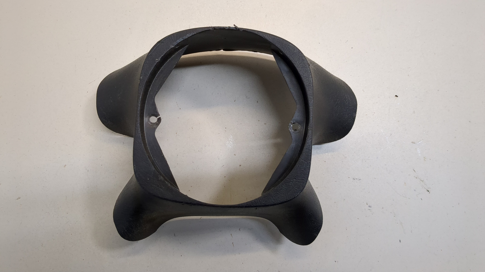 Кожух рулевой колонки