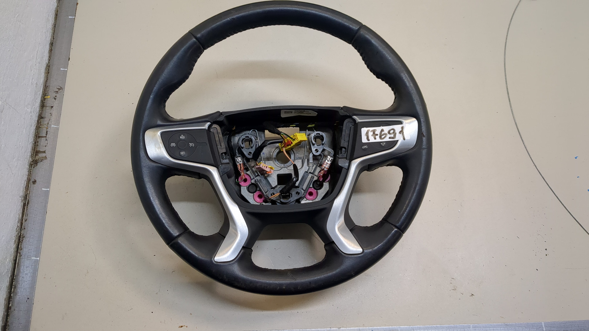 Рулевое колесо (руль)