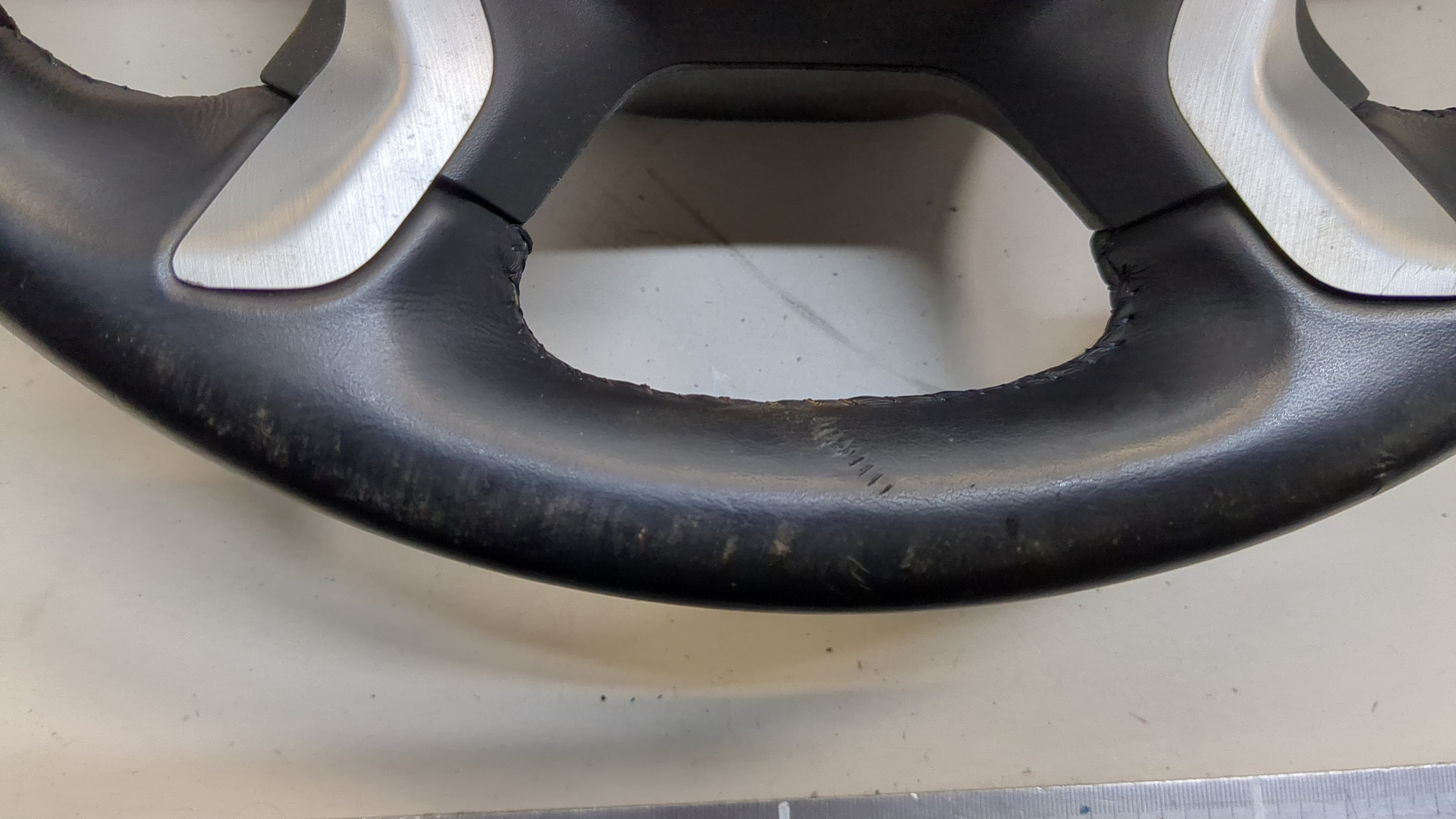 Рулевое колесо (руль)