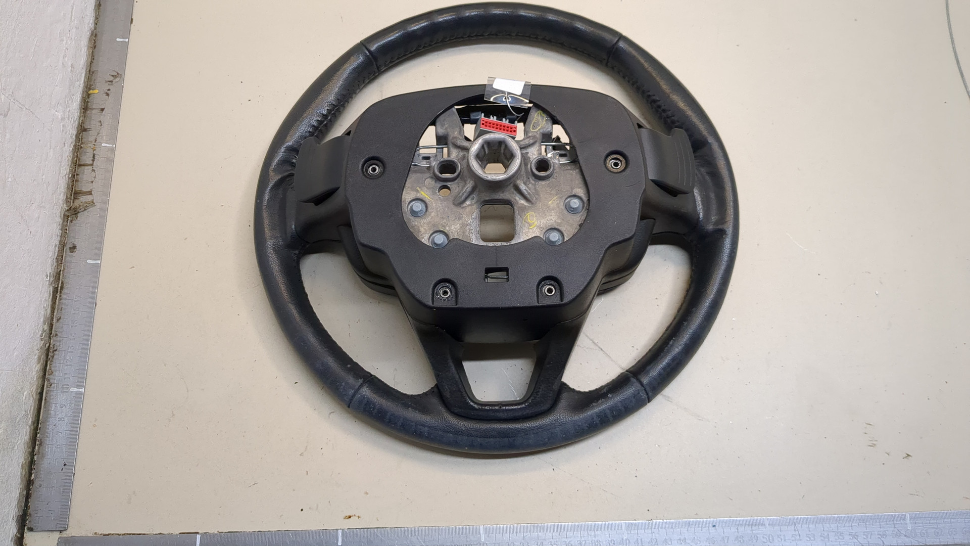 Рулевое колесо (руль)