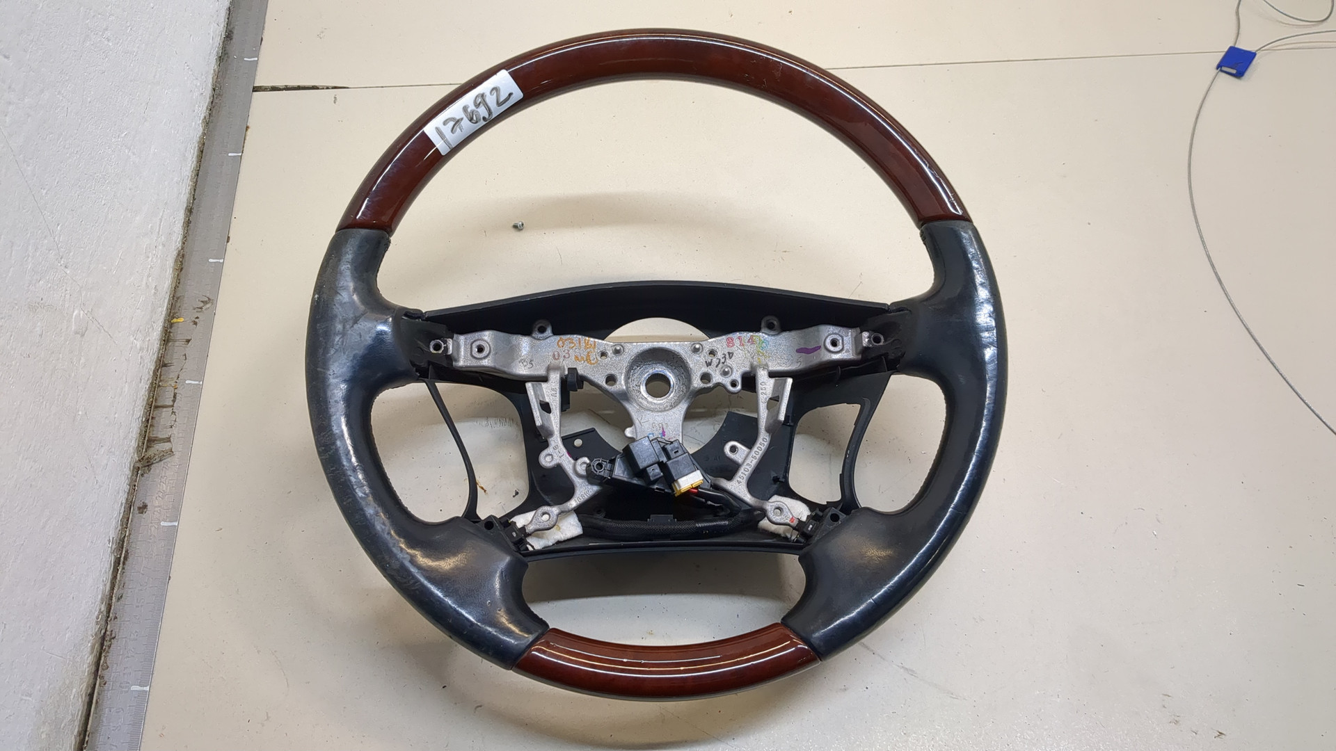 Рулевое колесо (руль)