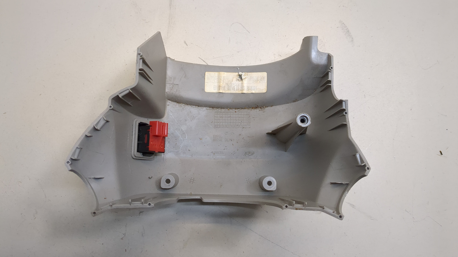 Кожух рулевой колонки