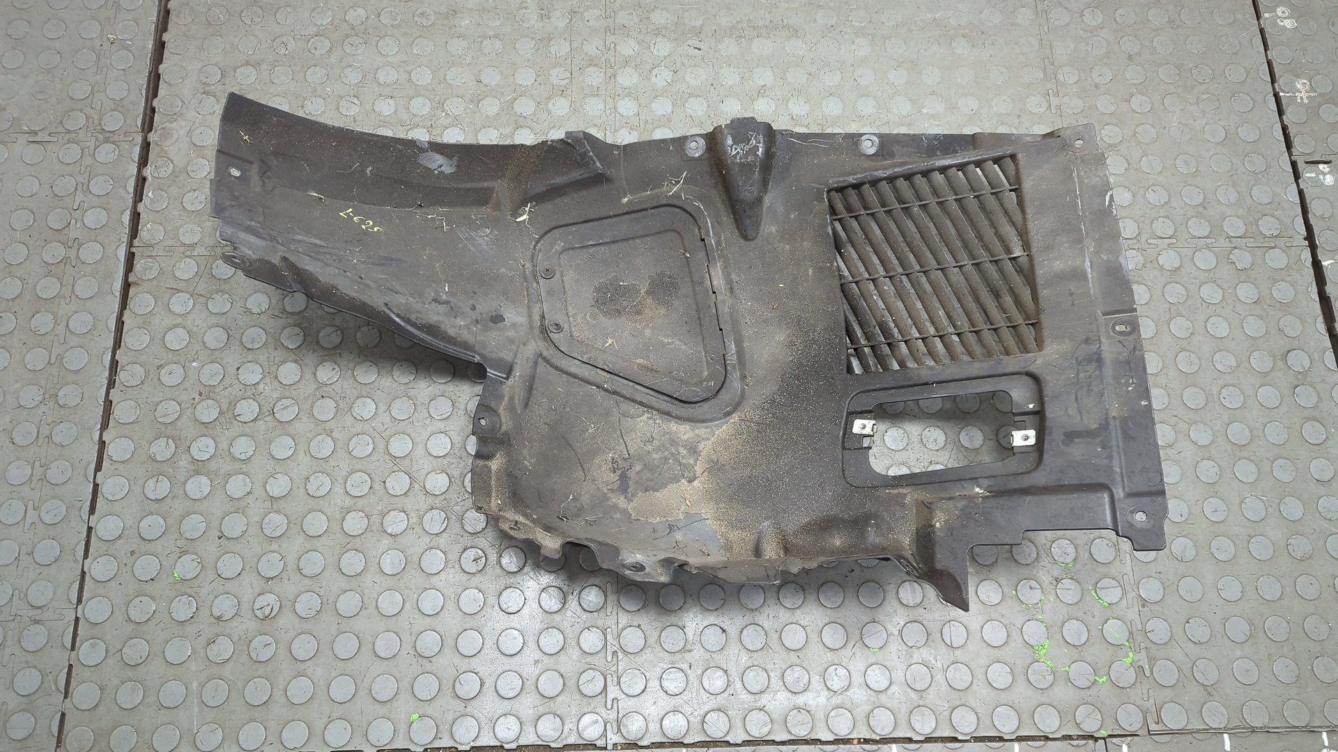 Локер передний правый