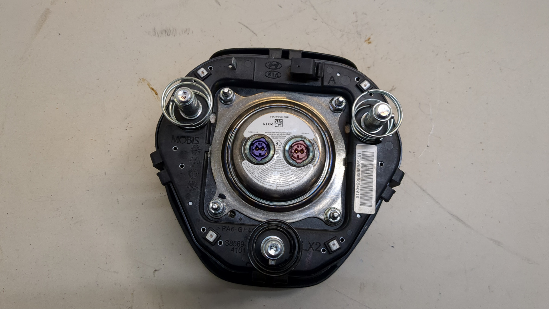 Подушка безопасности в рулевое колесо