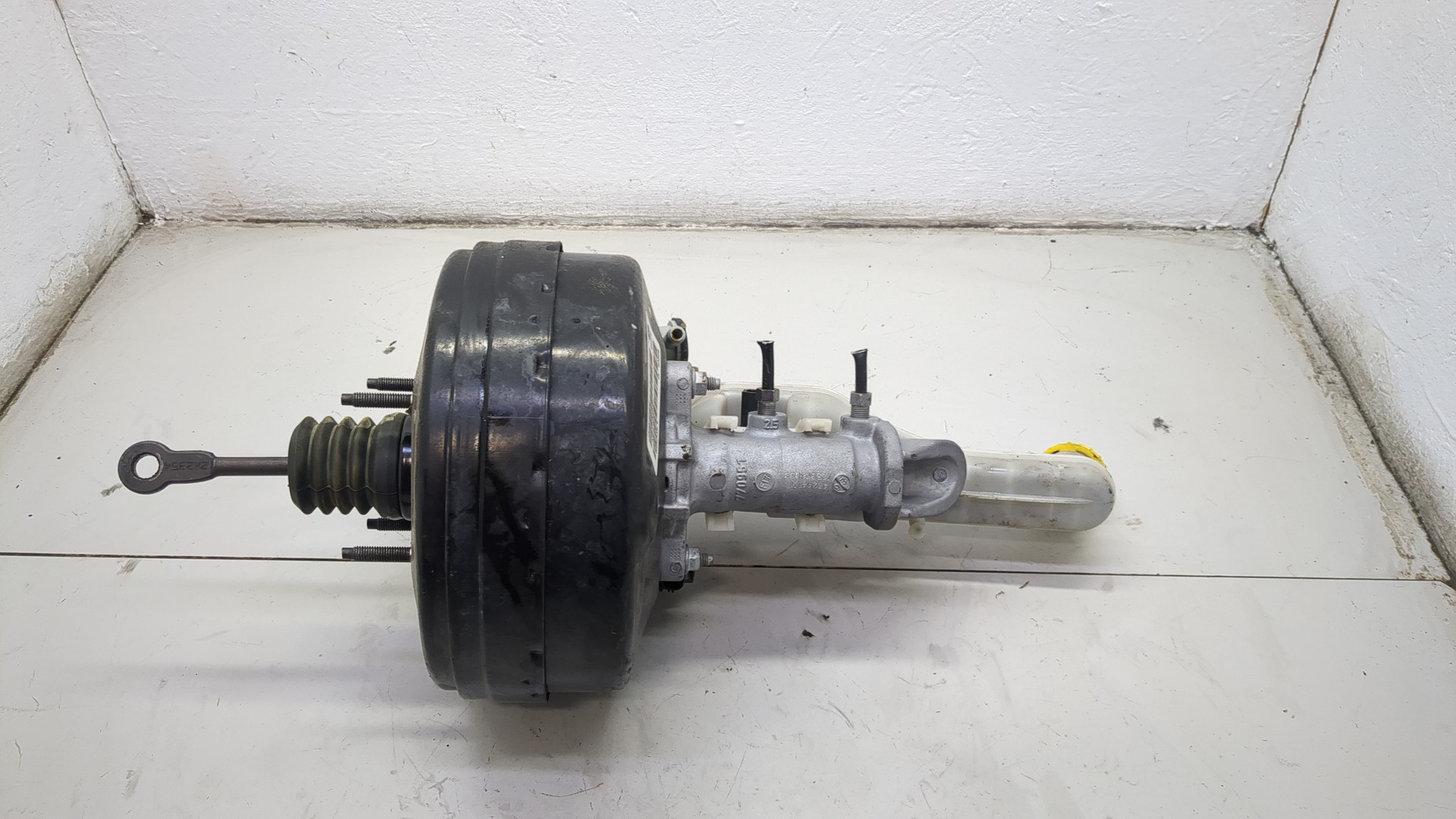 Цилиндр тормозной главный