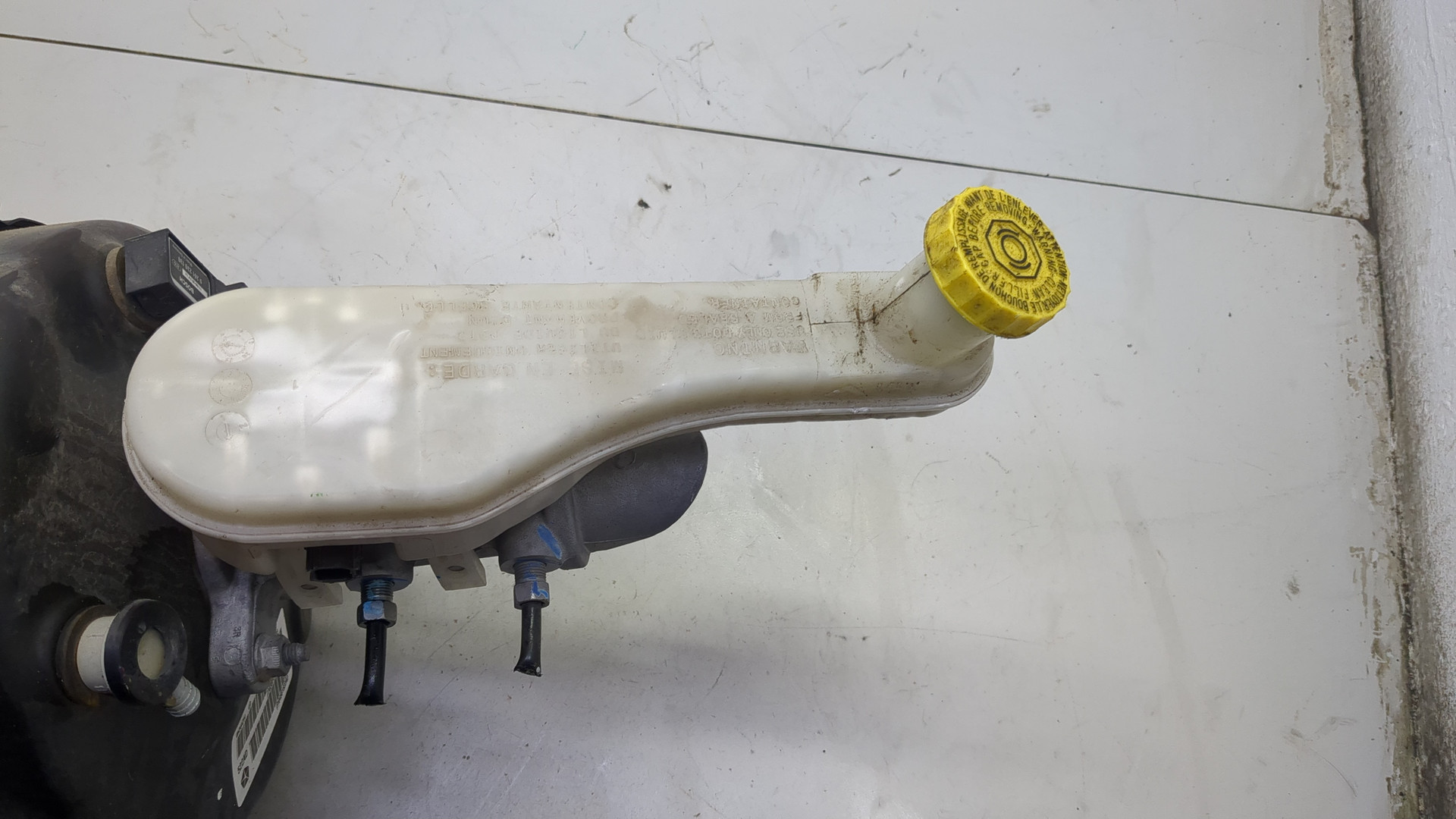 Цилиндр тормозной главный